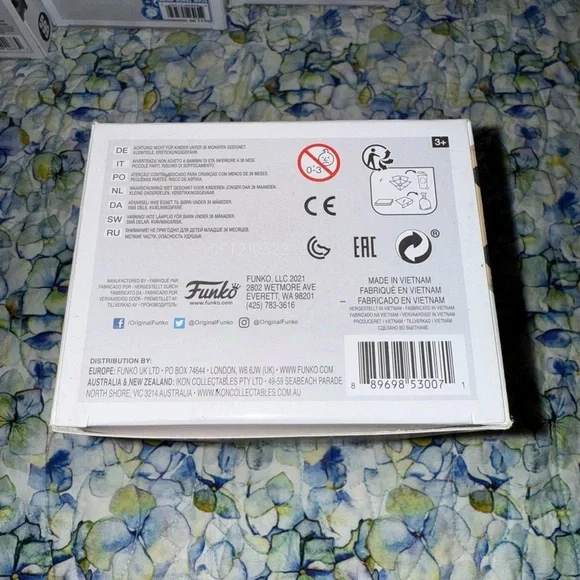 Funko Pop! Pete Wentz - Fall Out Boy Vinyl Figure - Picture 5 of 7